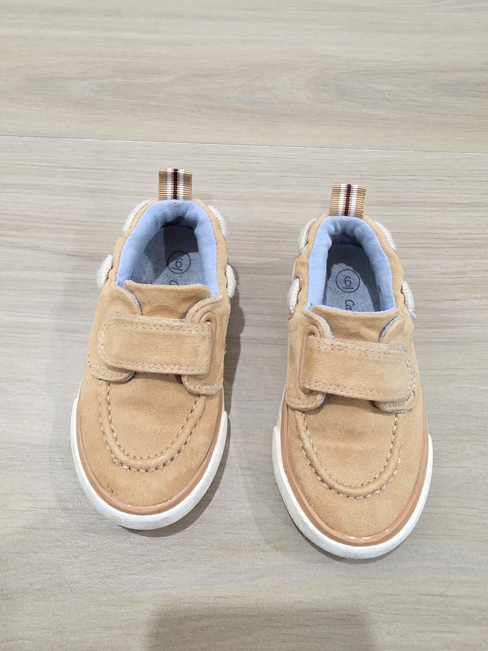 Cat & Jack Tan Boat Shoes Toddler Size 6 – Hook & Loop
